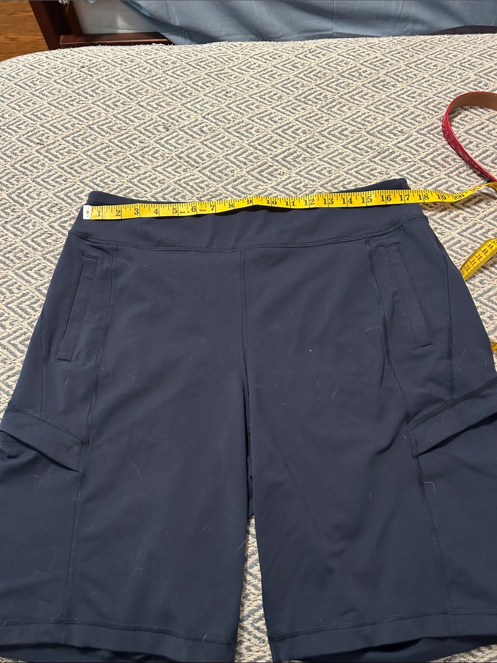 Duluth Trading Co Navy Women's Stretch Cargo Bermuda Shorts